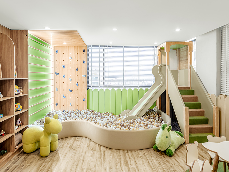 Haian Beach Hotel & Spa