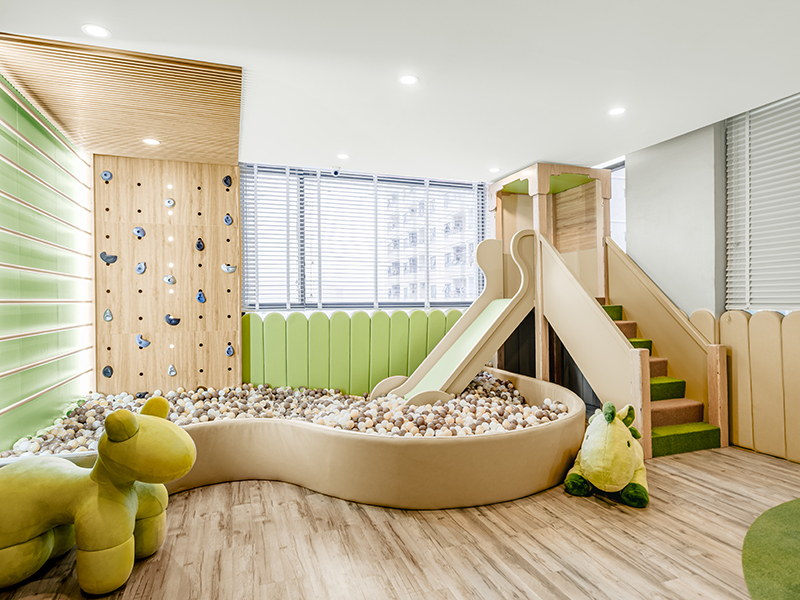 Haian Beach Hotel & Spa