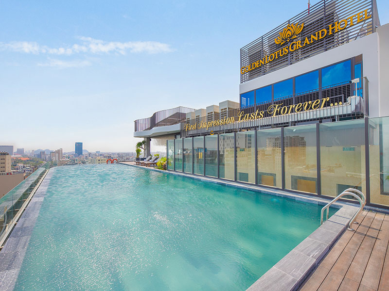 Khách sạn Golden Lotus Grand