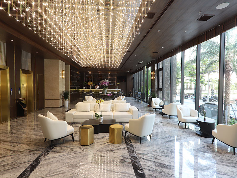 Khách sạn Golden Lotus Grand