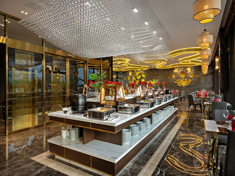 Khách sạn Golden Lotus Grand
