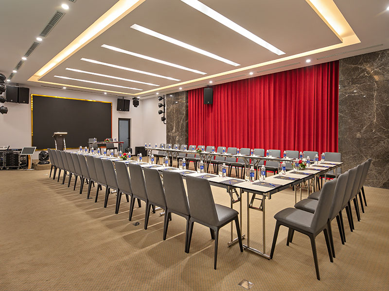 Khách sạn Golden Lotus Grand