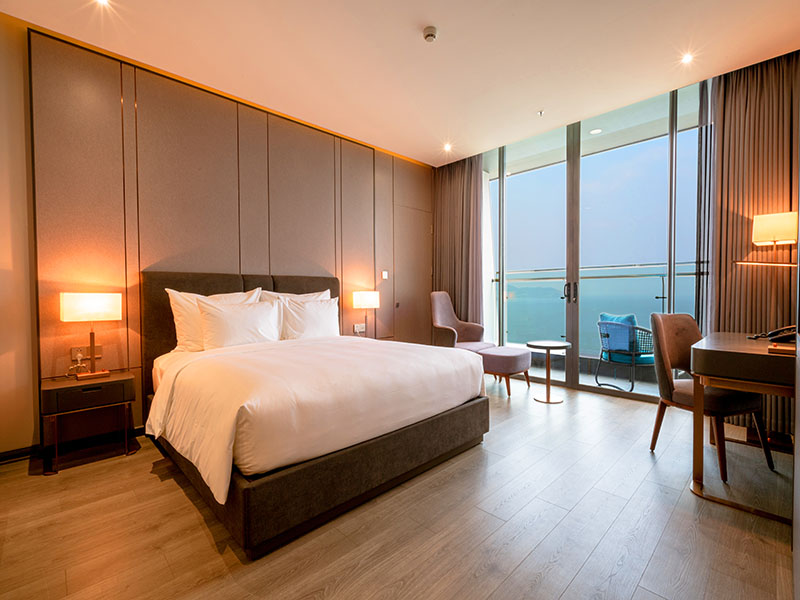 Le Sands Oceanfront Danang Hotel