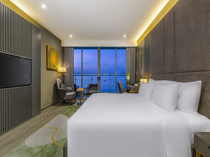 Le Sands Oceanfront Danang Hotel