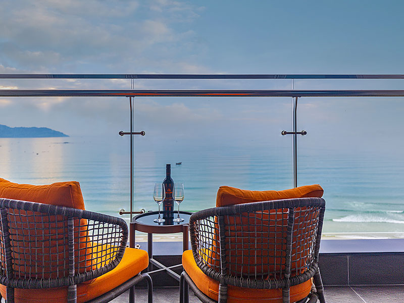 Le Sands Oceanfront Danang Hotel