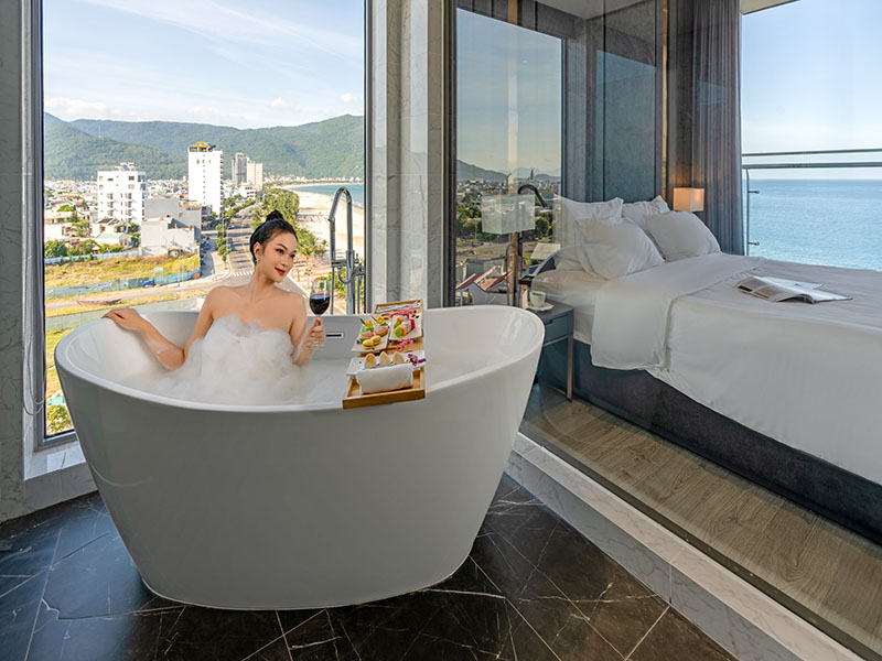 Le Sands Oceanfront Danang Hotel