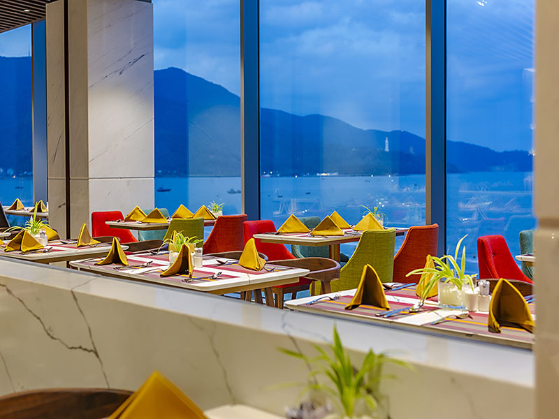 Le Sands Oceanfront Danang Hotel