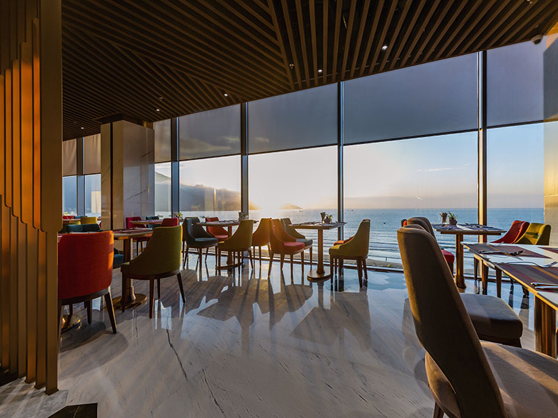 Le Sands Oceanfront Danang Hotel