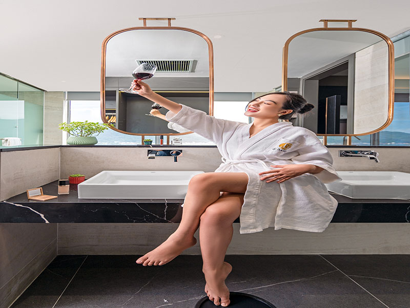 Le Sands Oceanfront Danang Hotel