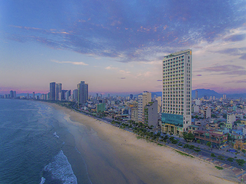 Le Sands Oceanfront Danang Hotel