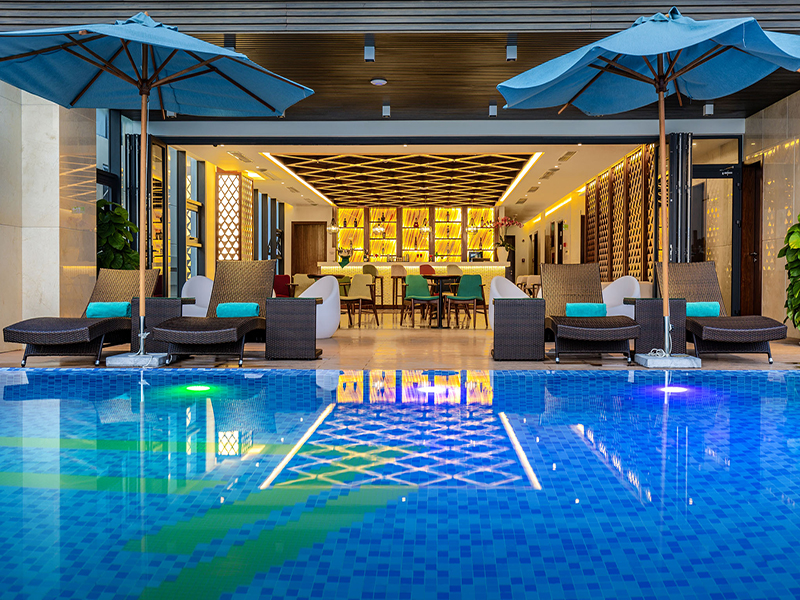 Maximilan Danang Beach Hotel