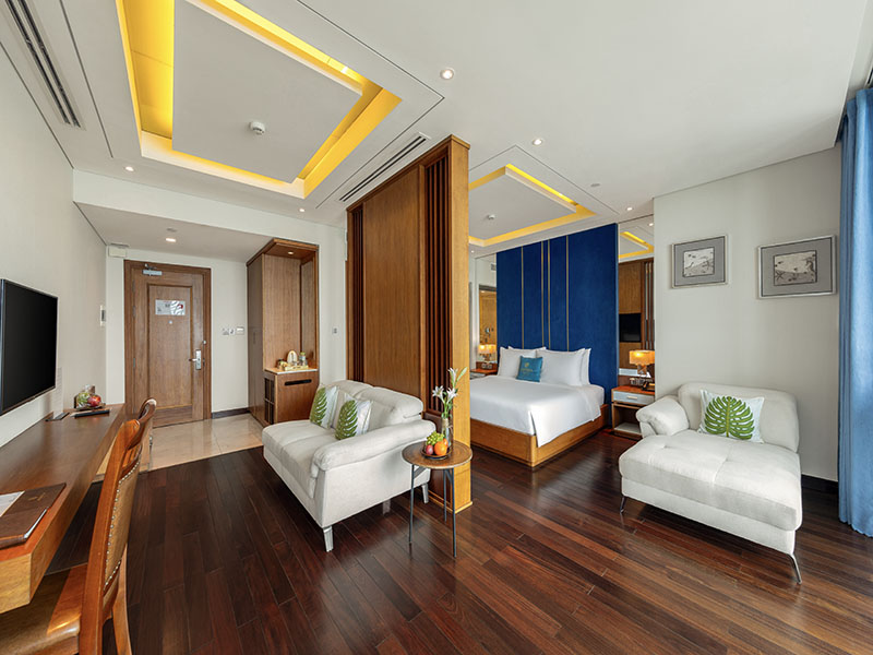 Mandila Beach Hotel