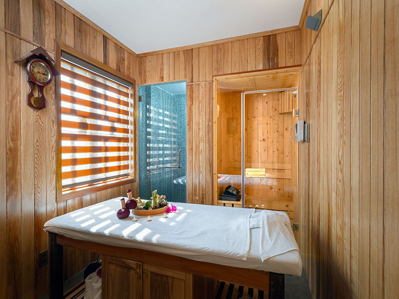 Sunny Ocean Hotel & Spa