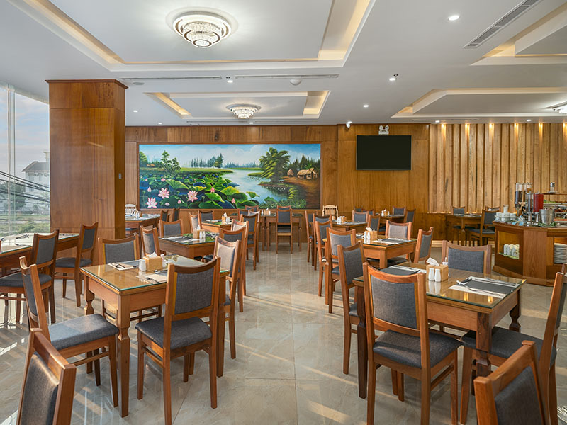Sunny Ocean Hotel & Spa