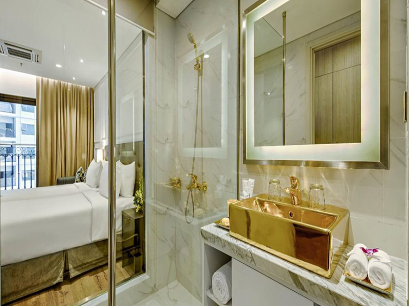 Wyndham Danang Golden Bay Hotel