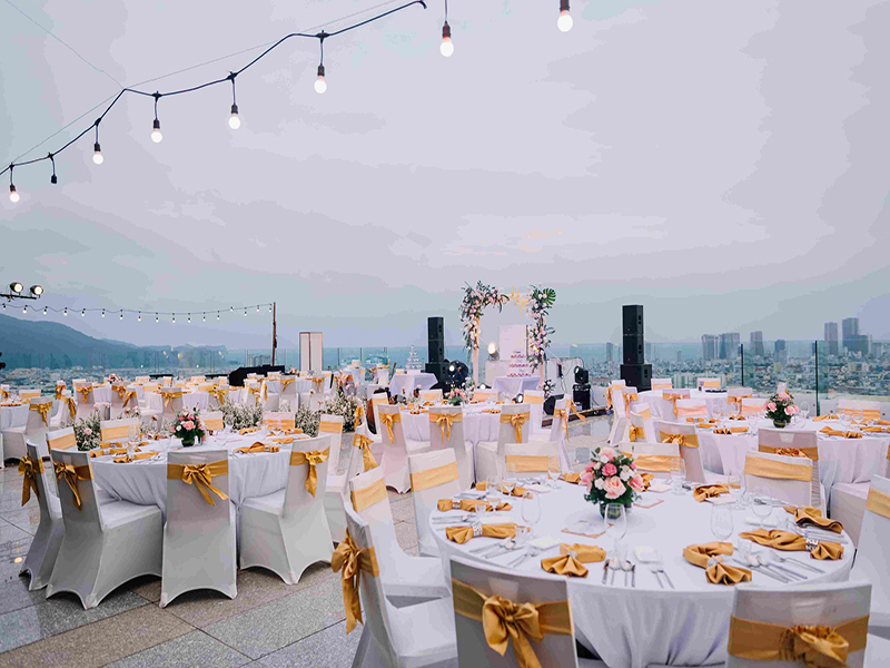 Wyndham Danang Golden Bay Hotel