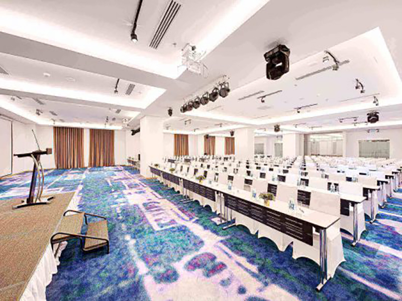 Wyndham Danang Golden Bay Hotel