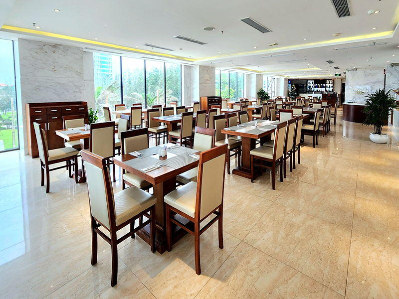 Yarra Ocean Suites Danang