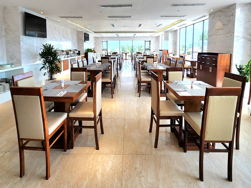 Yarra Ocean Suites Danang
