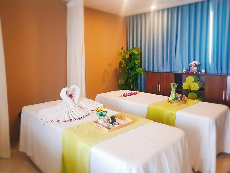 Yarra Ocean Suites Danang