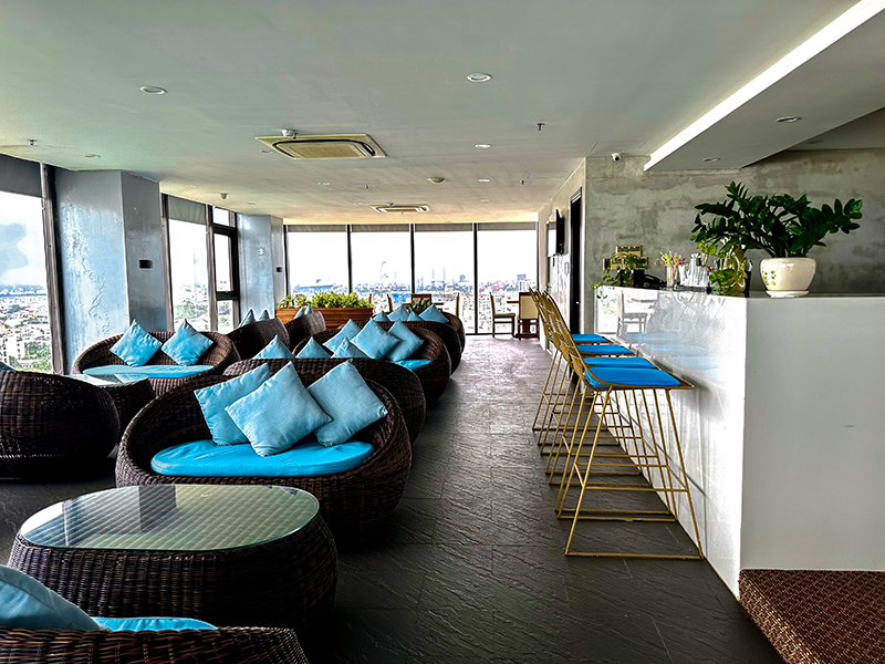 Yarra Ocean Suites Danang