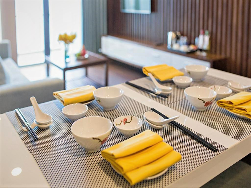 Yarra Ocean Suites Danang