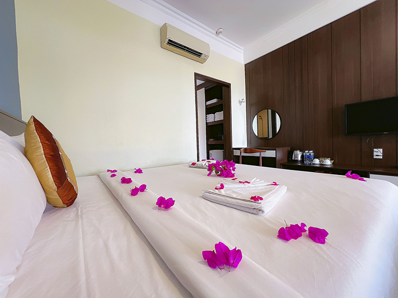 Hòn Rơm 2 Resort