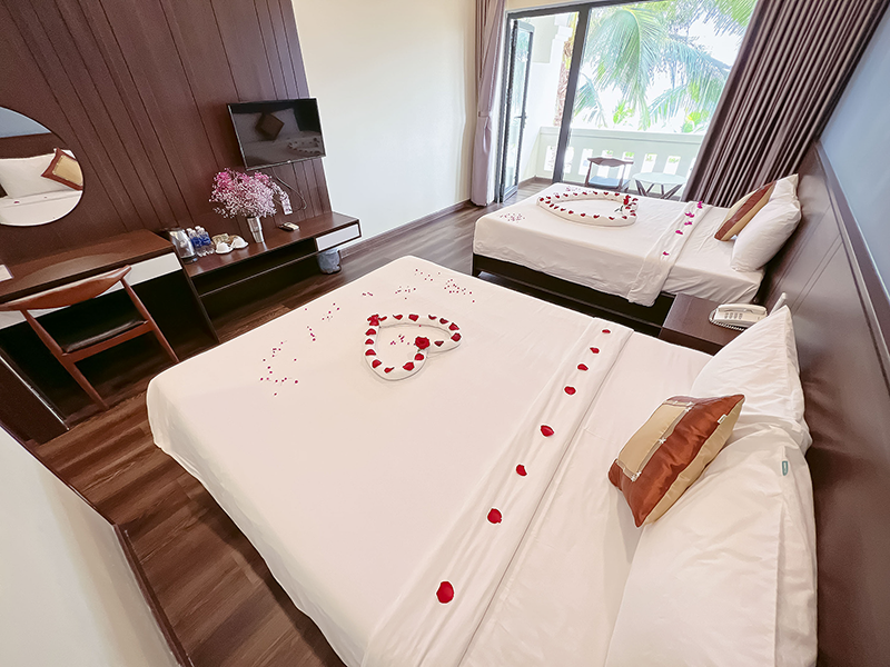 Hòn Rơm 2 Resort