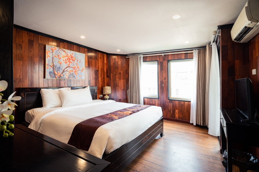 V.I.P Suite trên du thuyền Crown Legend