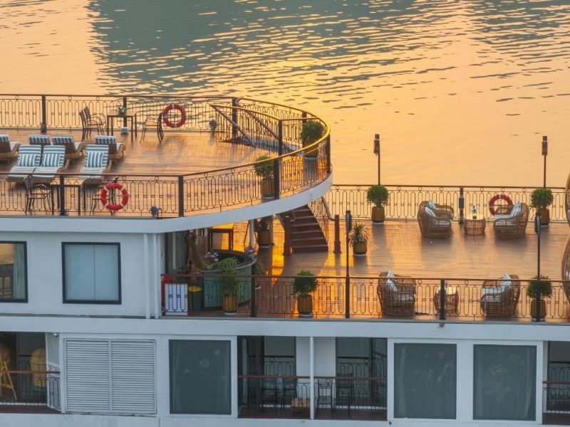 Sundeck trên Du thuyền Indochine Grand