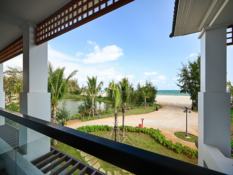 Emerald Ho Tram Resort