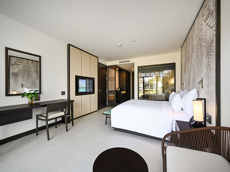 Emerald Ho Tram Resort