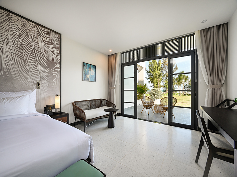 Emerald Ho Tram Resort