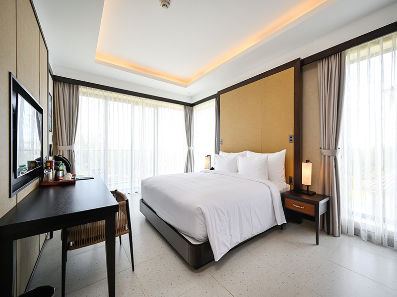 Emerald Ho Tram Resort