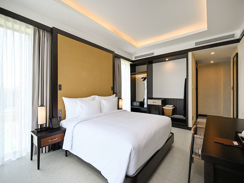 Emerald Ho Tram Resort
