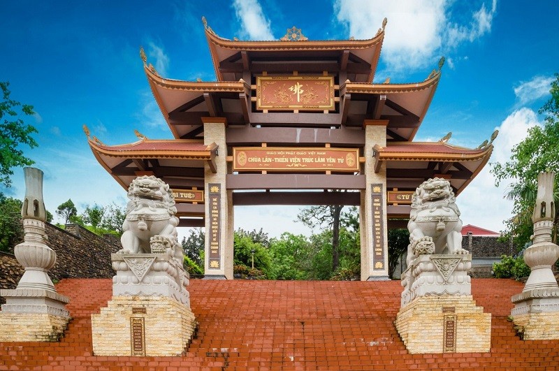 Thiền Viện Trúc Lâm và chiêm ngưỡng các pho tượng Phật