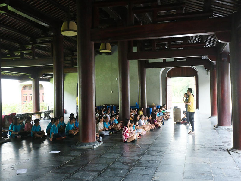 Thiền và Yoga cùng với không gian yên tĩnh trong lành