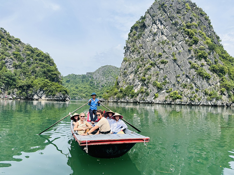 Catamaran Cruise