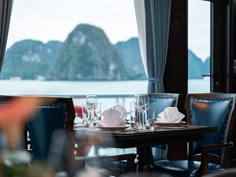 Du thuyền Vdream