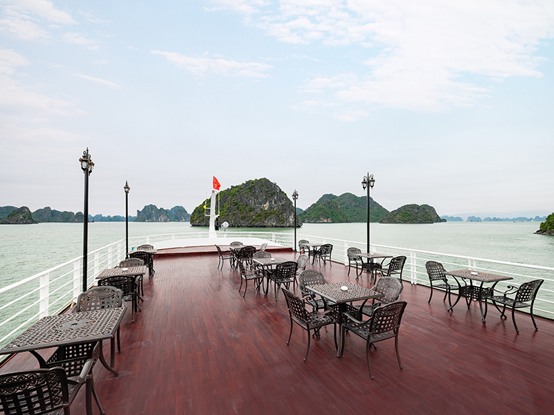 Du thuyền Vdream
