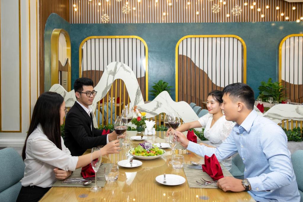 Glenda Tower Mộc Châu Hotel có đầy đủ tiện ích phù hợp với nhiều du khách