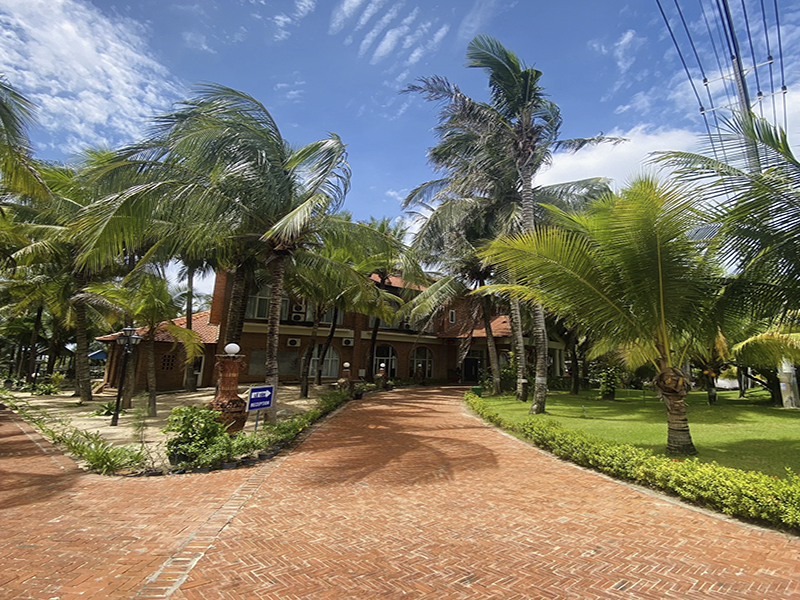 Kega Lighthouse Resort