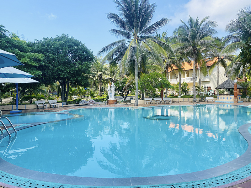 Kega Lighthouse Resort