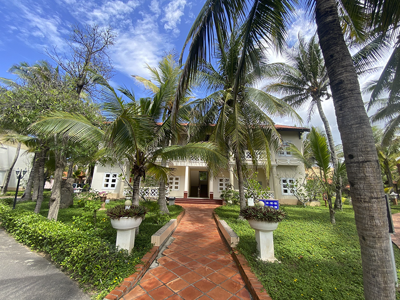 Kega Lighthouse Resort