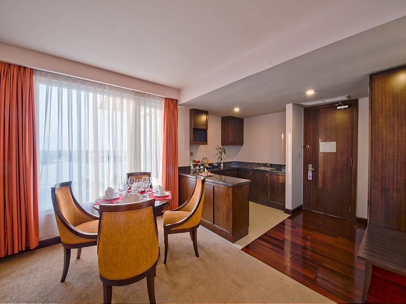 Khách Sạn Mường Thanh Holiday Huế