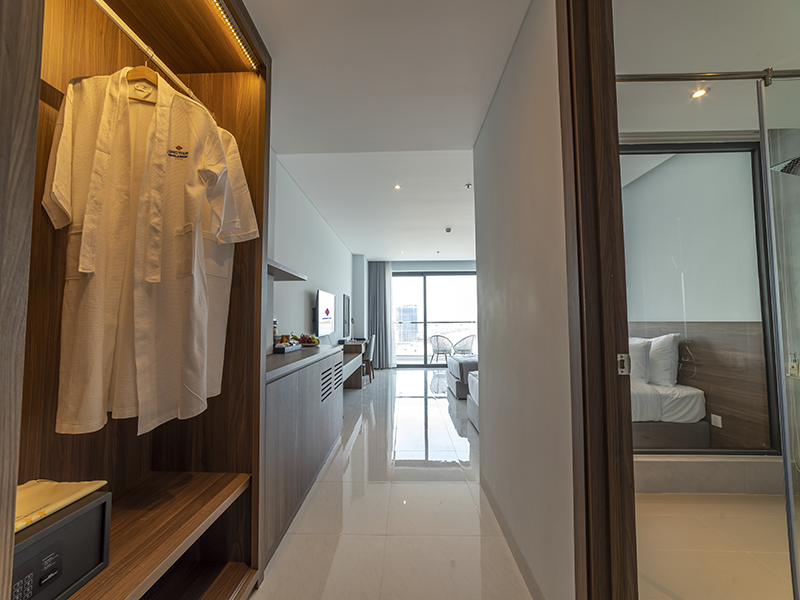 Long Thuận Hotel & Resort