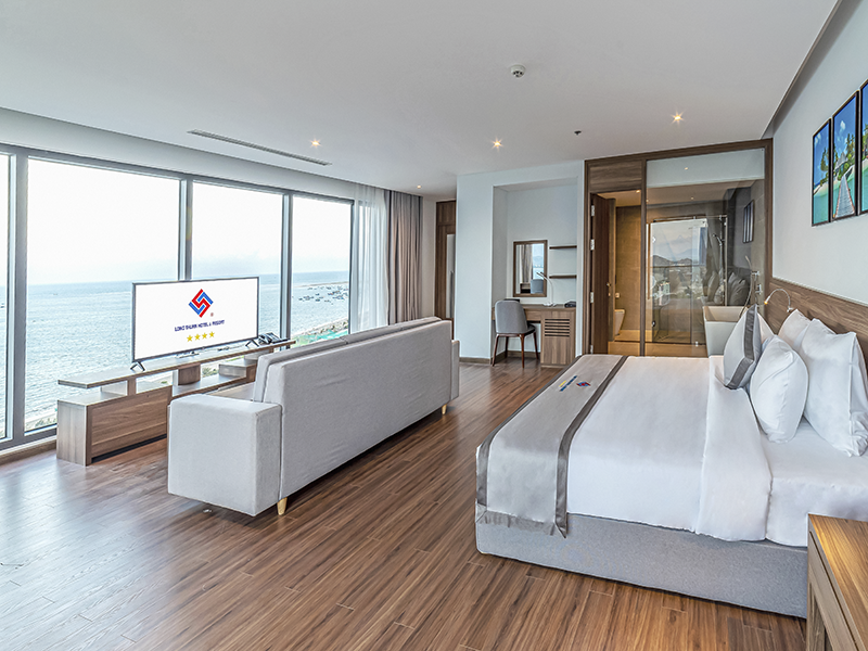 Long Thuận Hotel & Resort