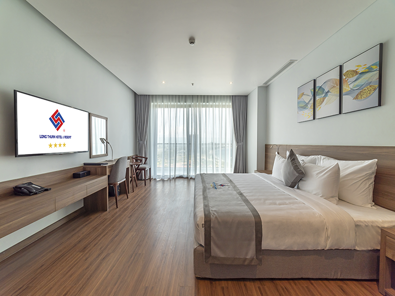 Long Thuận Hotel & Resort