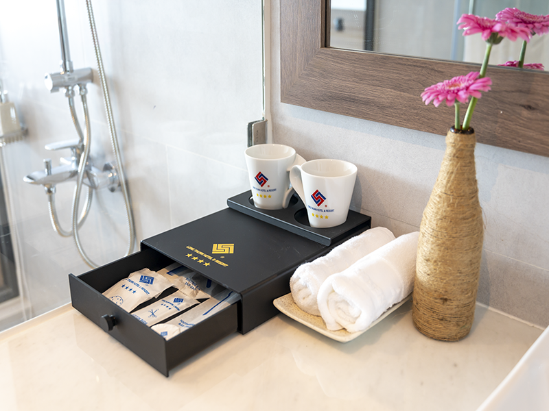 Long Thuận Hotel & Resort
