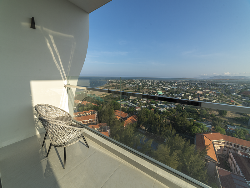 Long Thuận Hotel & Resort